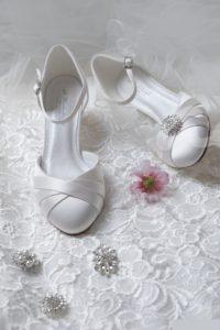 svatebni-obuv-strevice-strevicky-satenové-na-svatbu-blanca_5